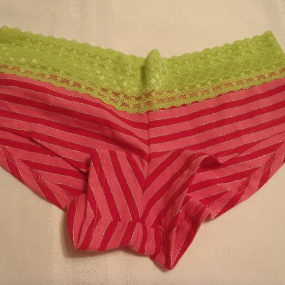 Flirtitude Striped Pink Red Size 4 XS Hipster Panty NWOT - Picture 1 of 2